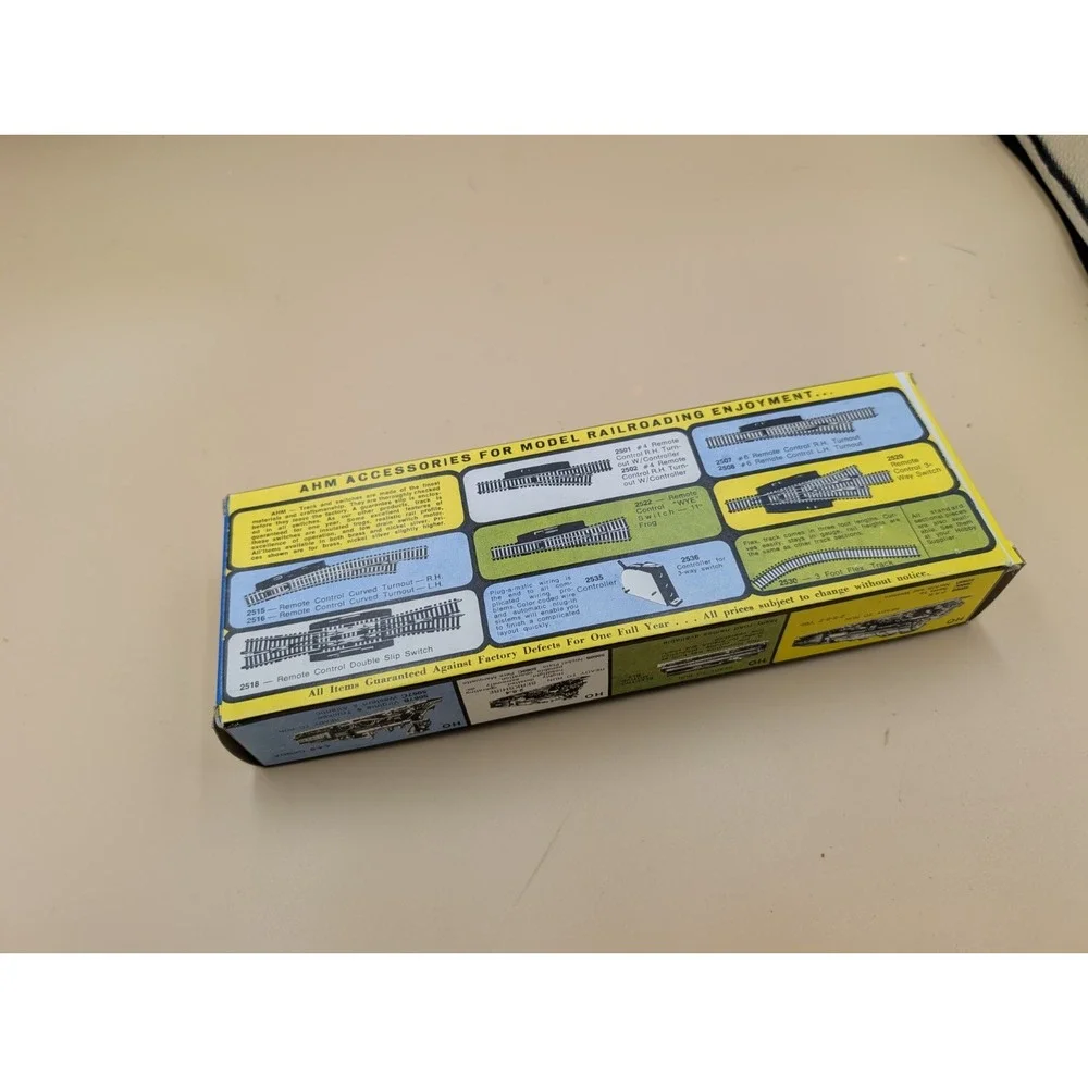 AHM HO Scale GP-18 Santa Fe Locomotive Diesel Blue Yellow Clean Tested Works